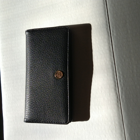 VGUC. Anne Klein bifold black wallet. - Picture 1 of 4